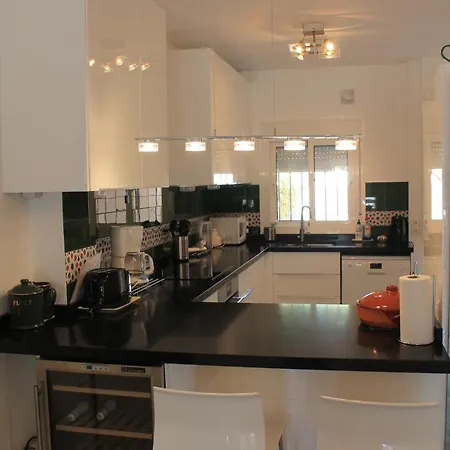 Pueblo Lucena Bj 5 Apartment